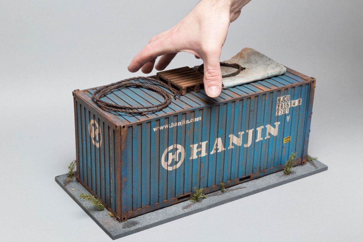 The Ultra Detailed Realistic Miniatures Of Urban Scenarios Inspired By Decaying City Areas Of Joshua Smith 27