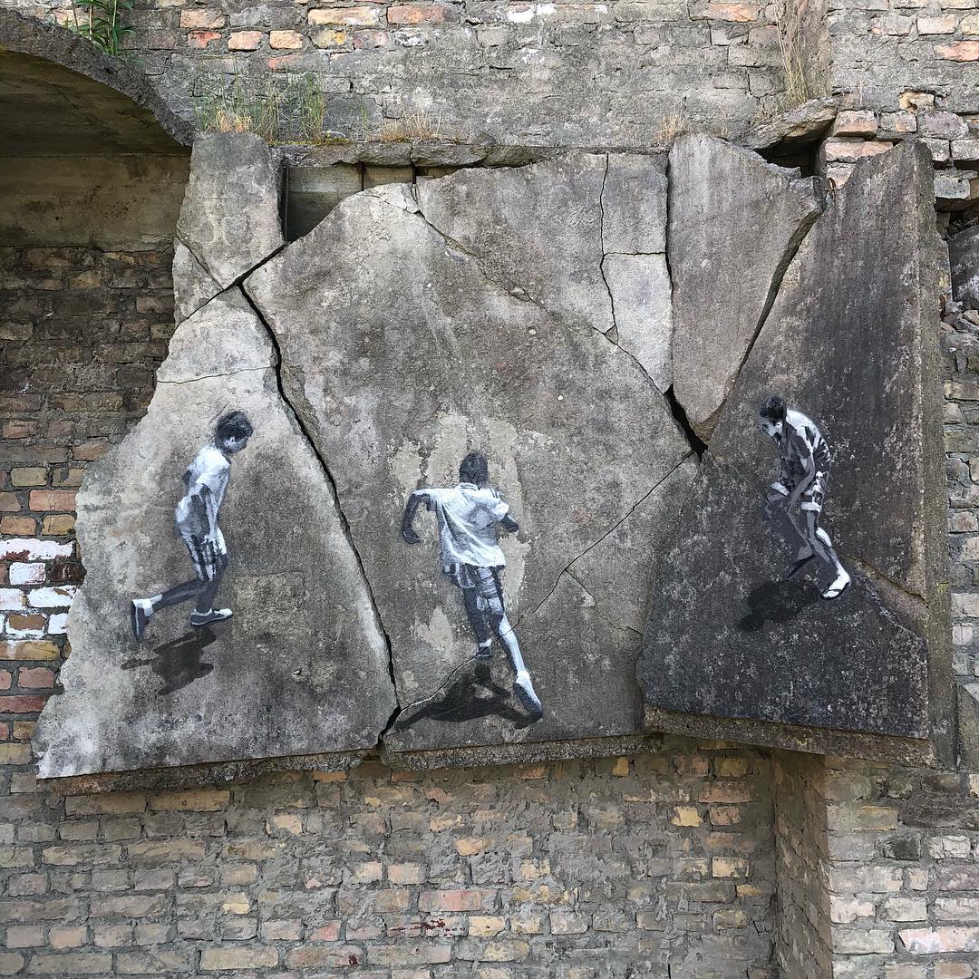 Jump And Climb Amazing Black And White Murals Of People In Movement By Anders Gjennestad 10