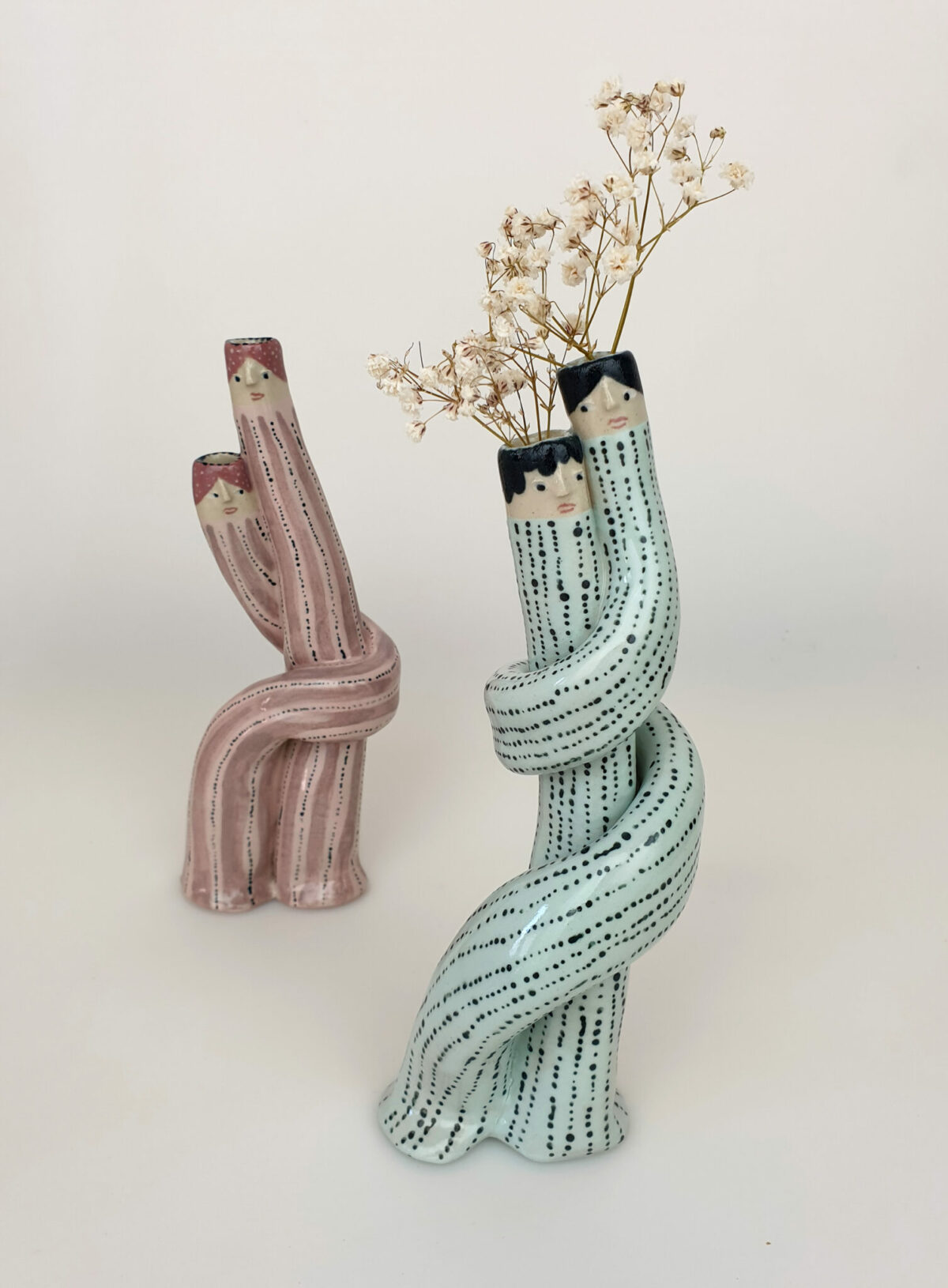 Lovely Porcelain Pieces Patterned With Quirky Cartoon Like Figures By Sandra Apperloo 2