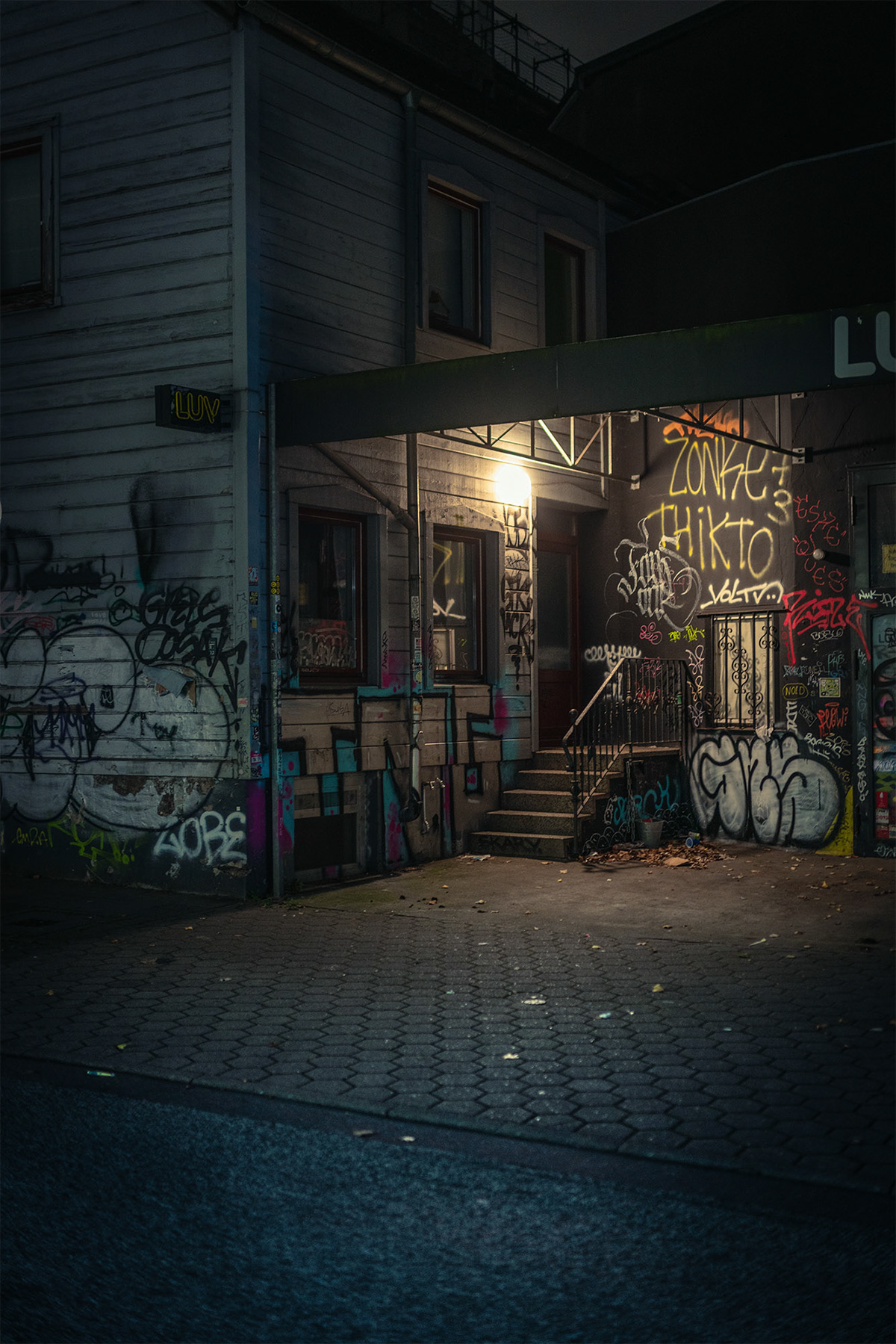 After Hours A Captivating Night Street Photography Series By Mark Broyer 11