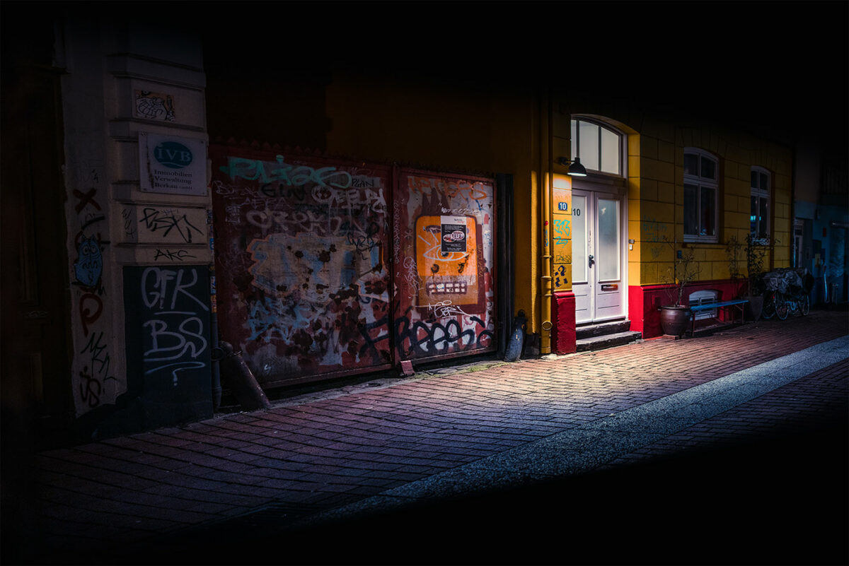 After Hours A Captivating Night Street Photography Series By Mark Broyer 20