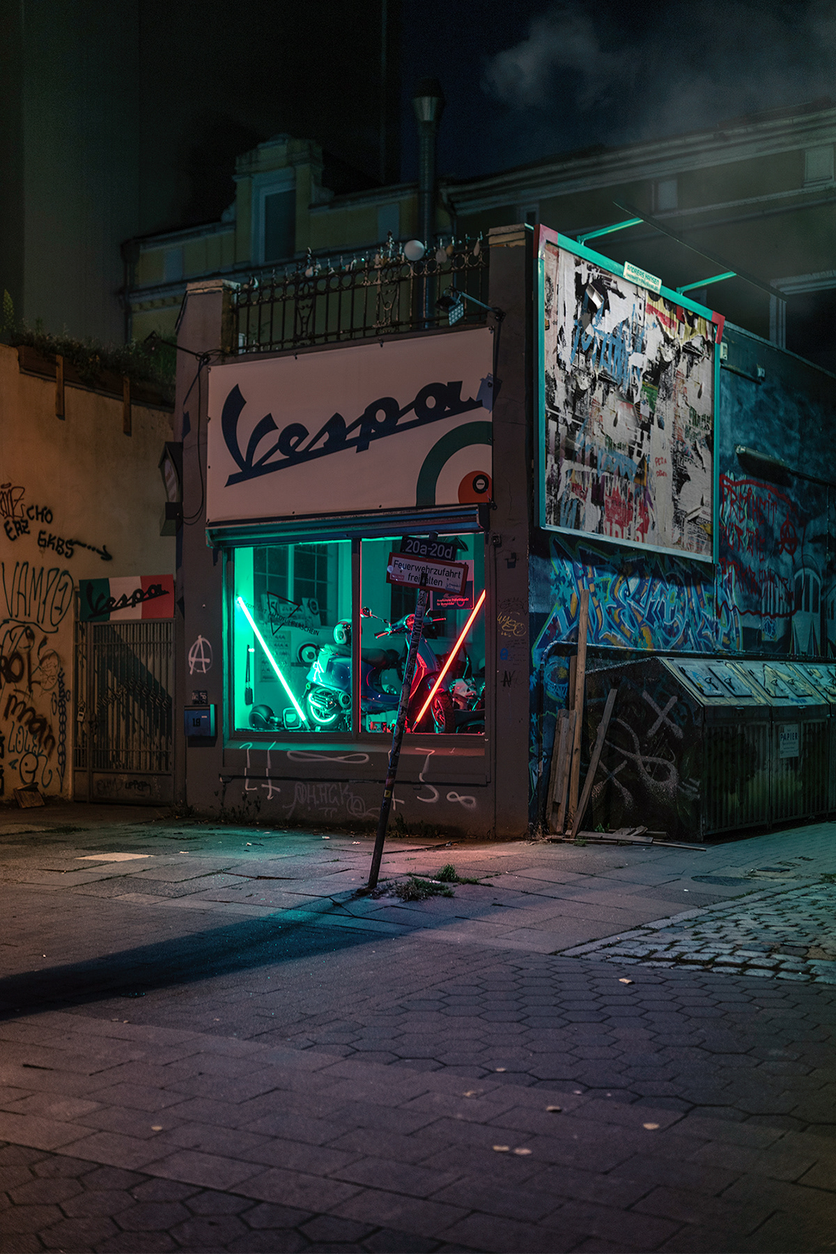 After Hours A Captivating Night Street Photography Series By Mark Broyer 23