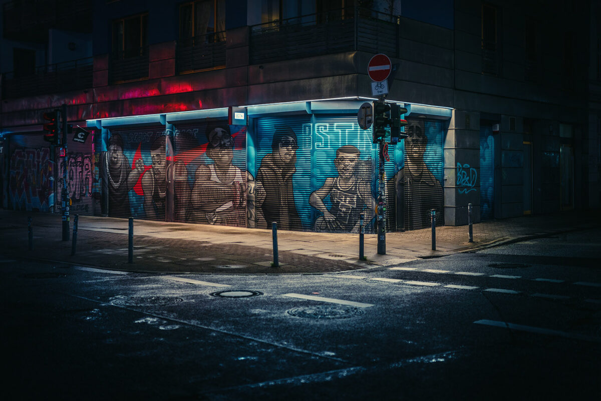 After Hours A Captivating Night Street Photography Series By Mark Broyer 27