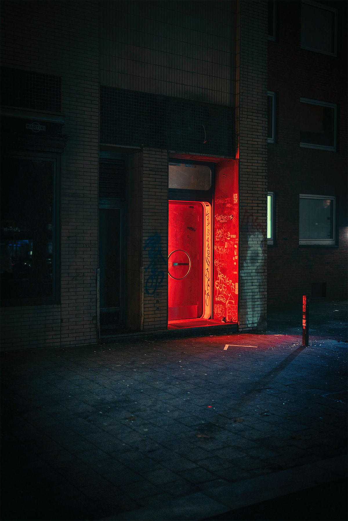 After Hours A Captivating Night Street Photography Series By Mark Broyer 30