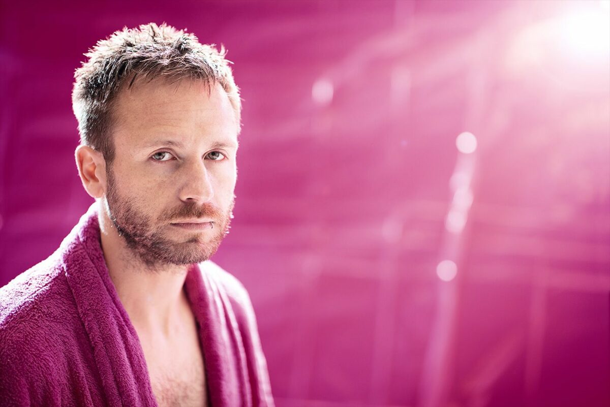 Cubes A Fascinating Staged Photography Series That Portrays The Stereotypical Human Universes By Seb Agnew 14