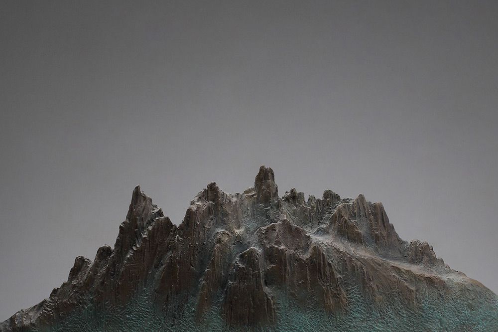 Enchanting Surrealistic Animal Sculptures By Wang Ruilin 7