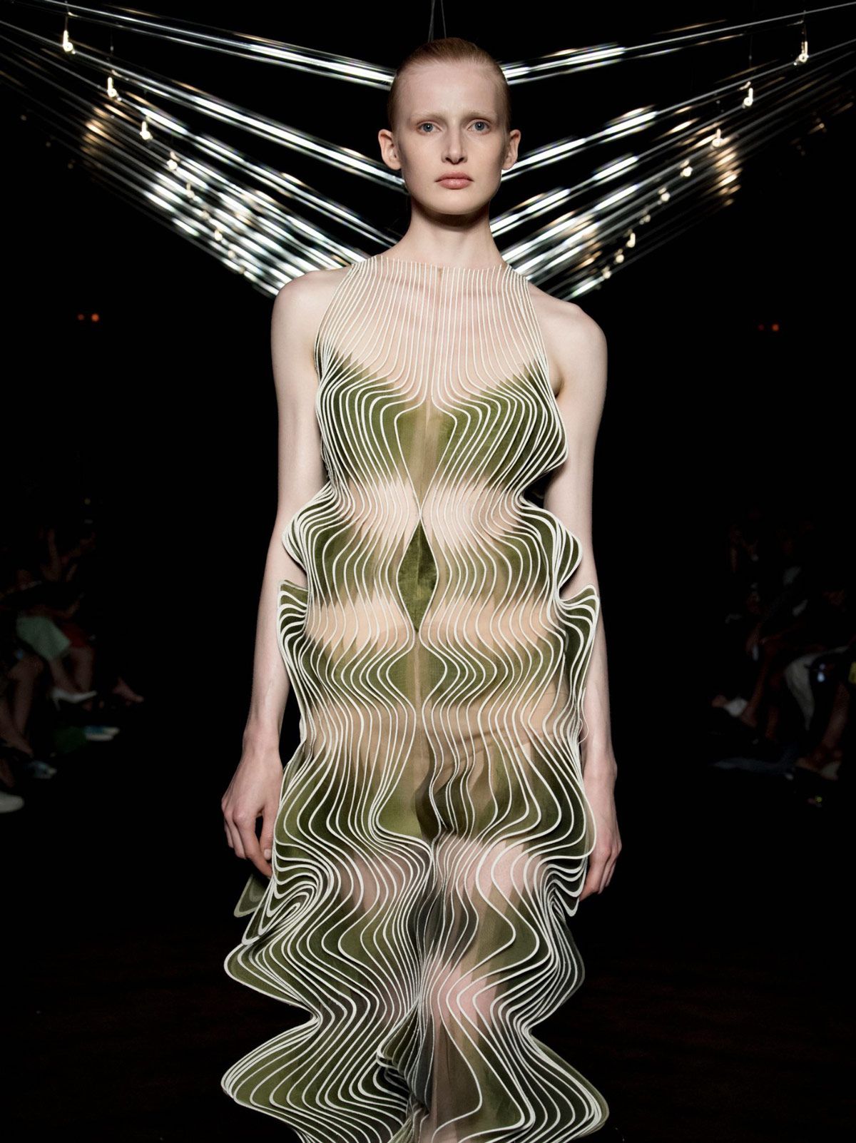 Organic Shaped Clothes Mesmerizing Garments By Iris Van Herpen 13