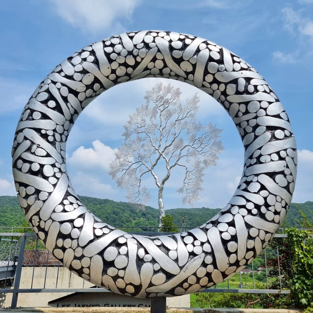 Impressive Contemporary Wood Metal And Stone Sculptures By Jaehyo Lee 15