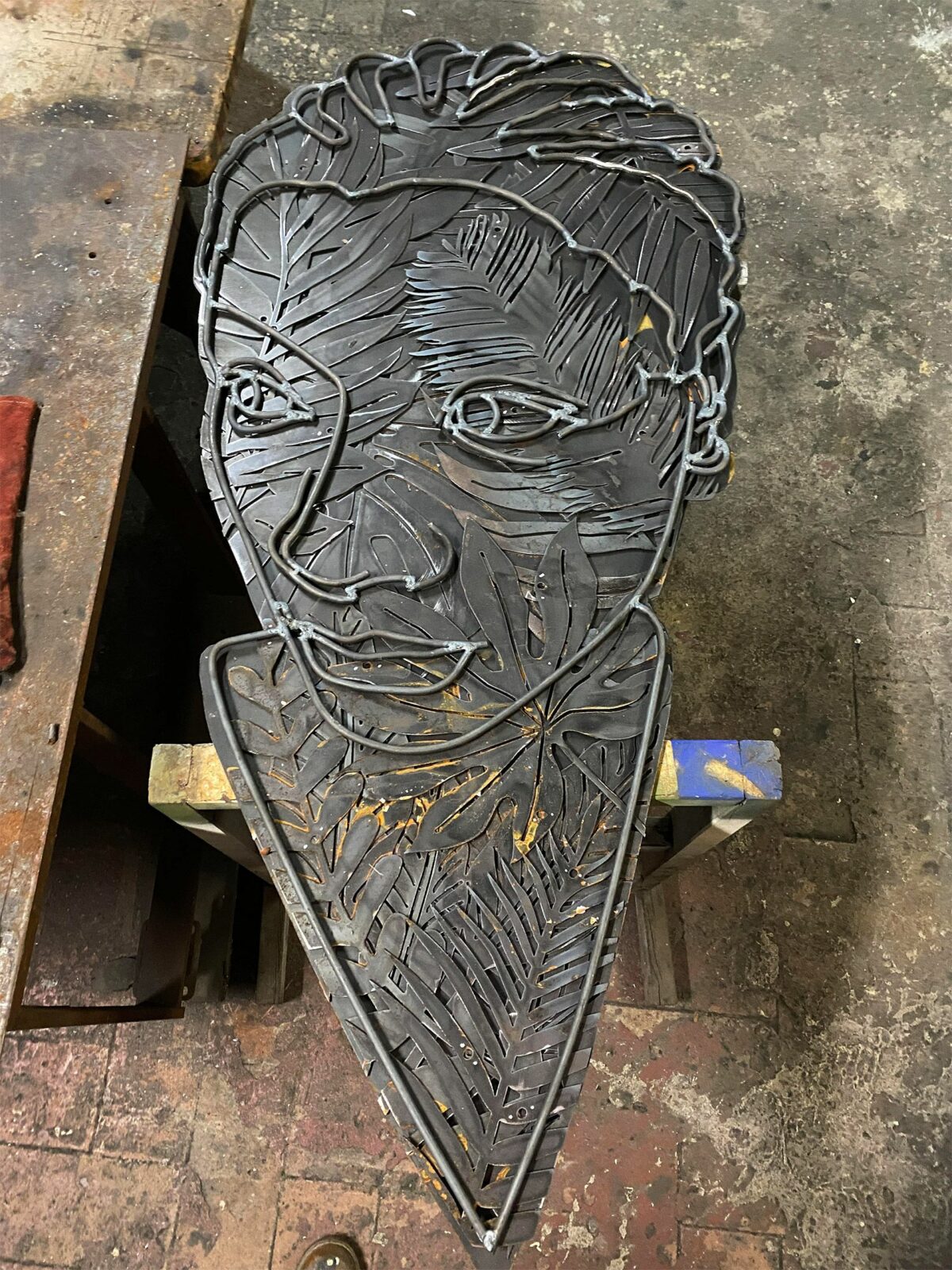 Metal Illustrations Amazing Figurative Sculptures By Frank Plant 8