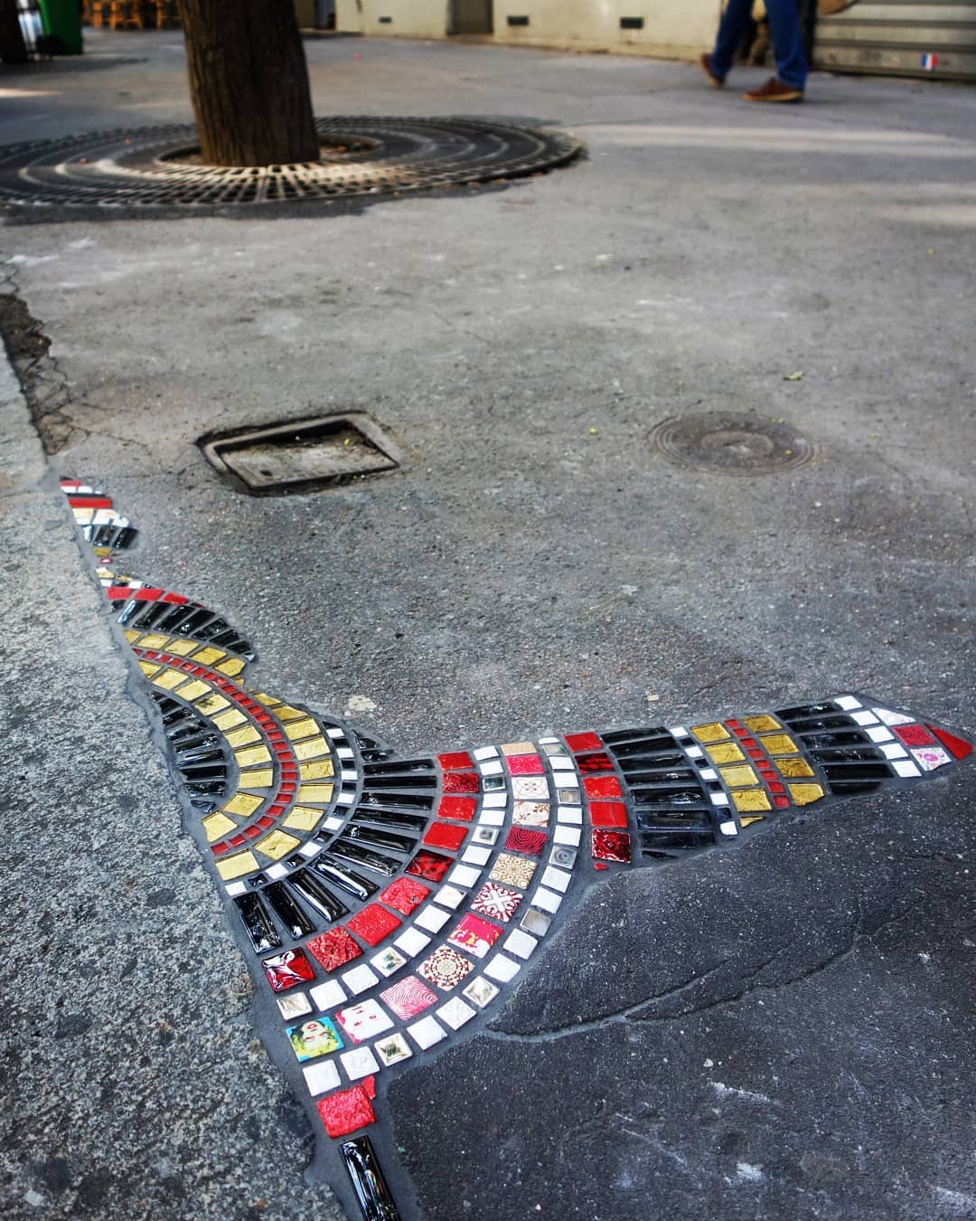 Fractured Sidewalks Pavements And Walls Repaired With Vibrant Tiled Mosaics By Ememem 14
