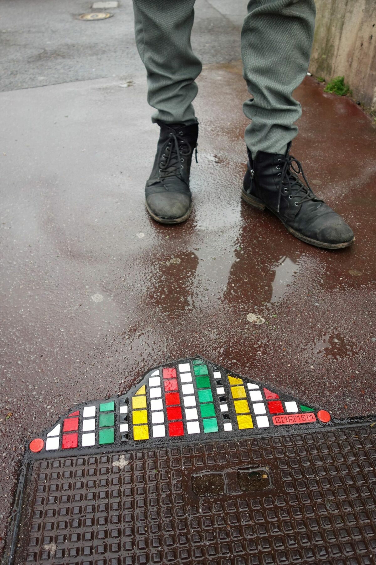 Fractured Sidewalks Pavements And Walls Repaired With Vibrant Tiled Mosaics By Ememem 20