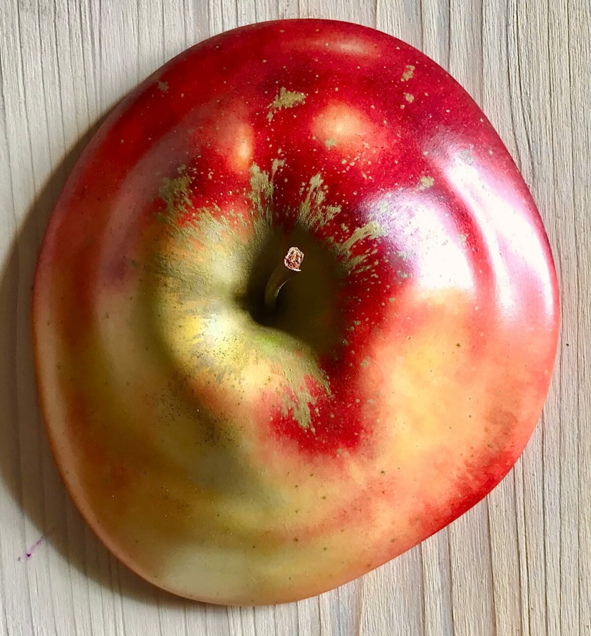 Melting Apples Surreal Hyper Realistic Wood Sculptures By Yosuke Amemiya 1