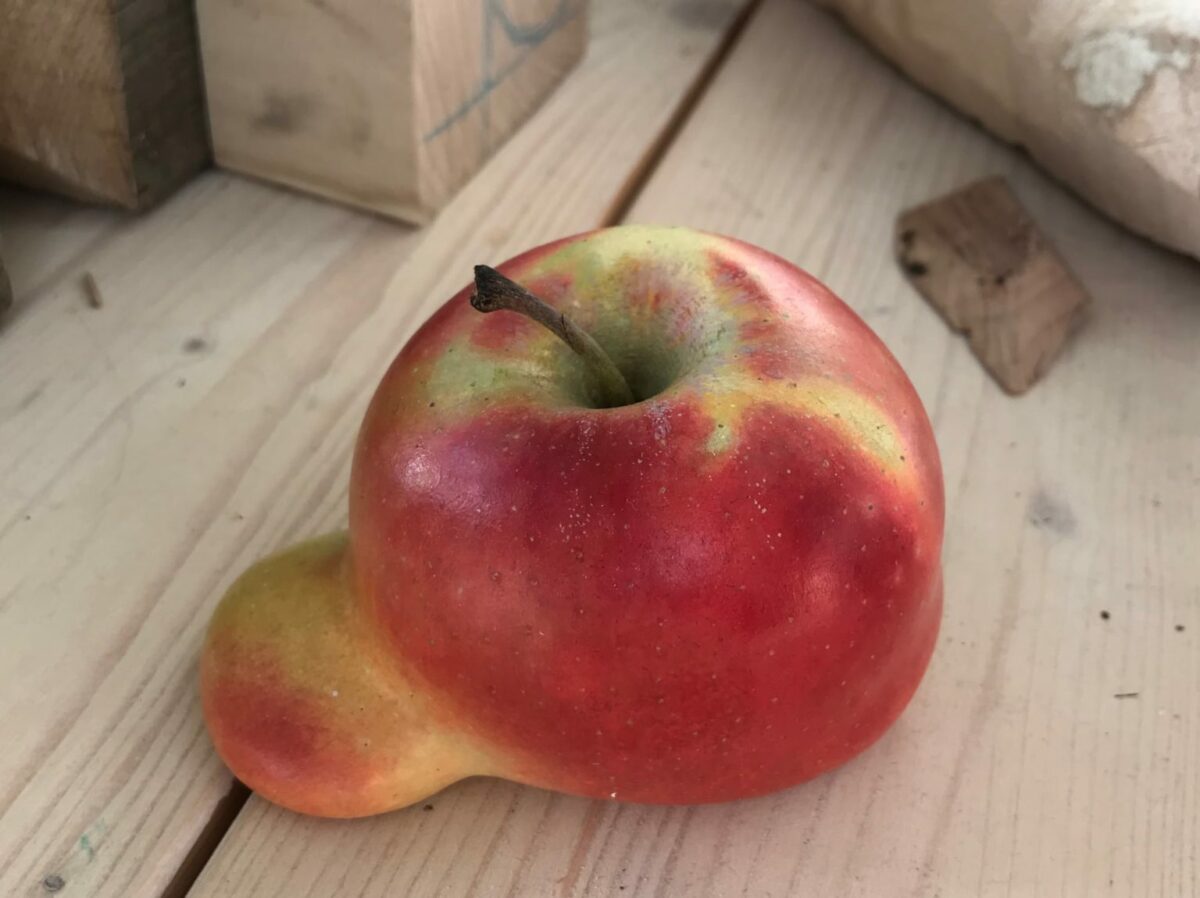 Melting Apples Surreal Hyper Realistic Wood Sculptures By Yosuke Amemiya 3