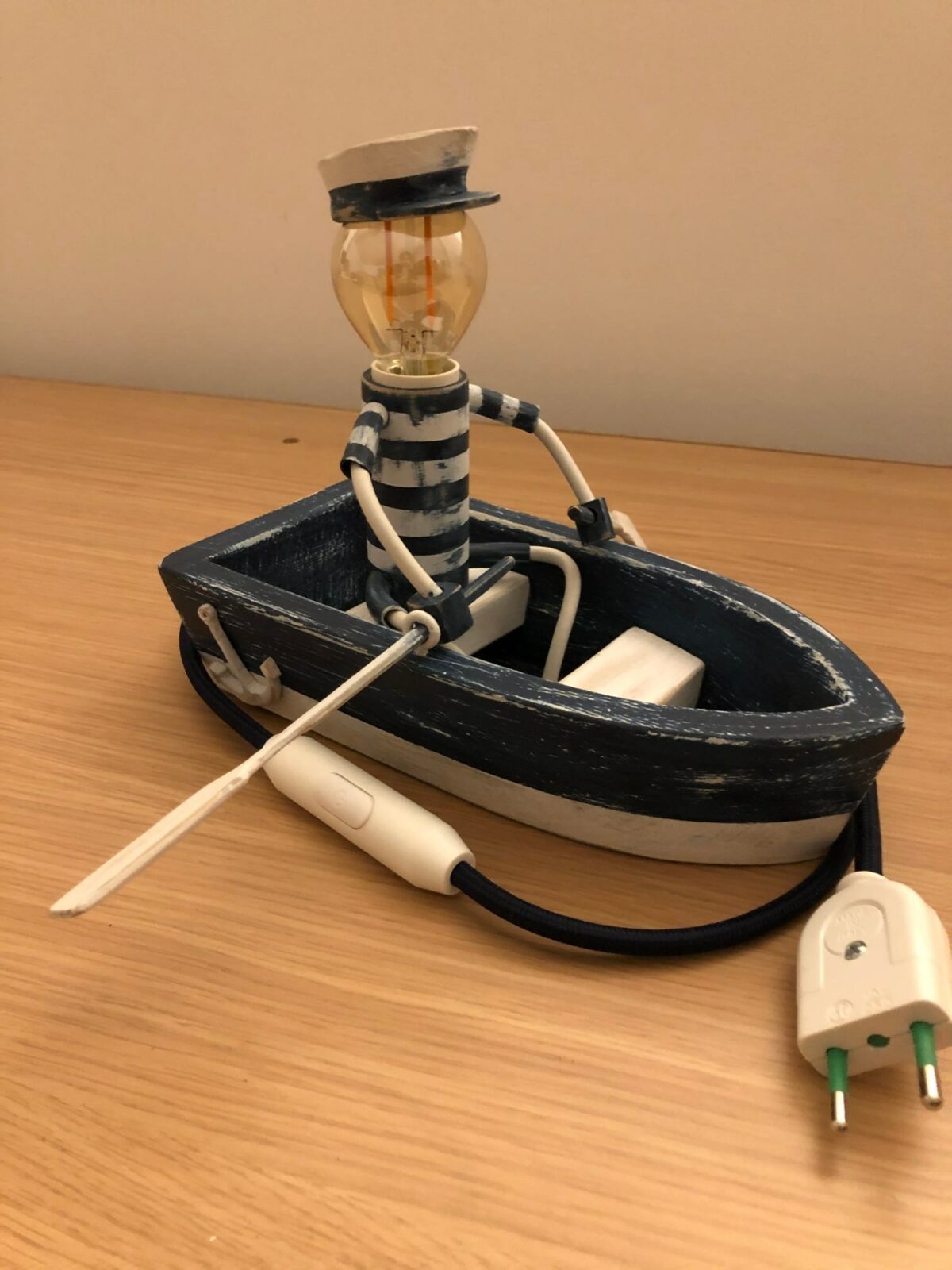 Creative Lamps Of Light Bulb Head Figures By Ivan Cvitkovic 14 1