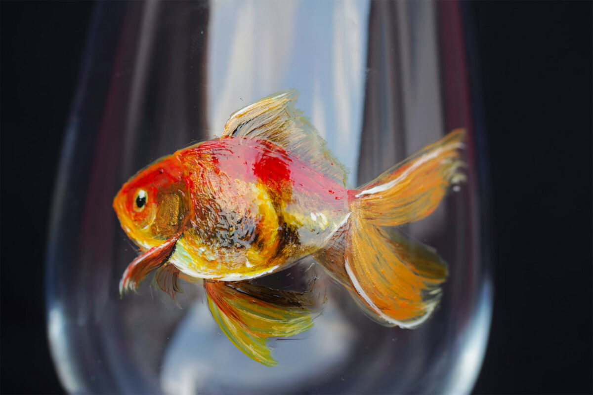 Stunning Realistic Glass Paintings By Silvia Popescu 12