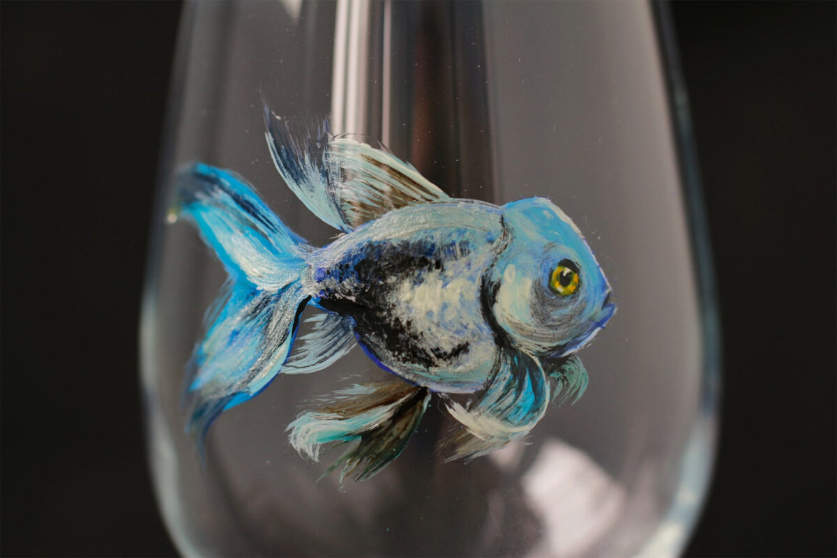 Stunning Realistic Glass Paintings By Silvia Popescu 17