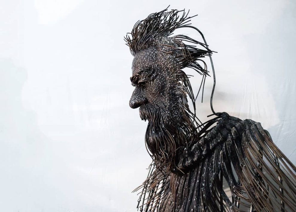 Extraordinary Sculptures Made From Industrial Metal Wires By Darius Hulea (11)