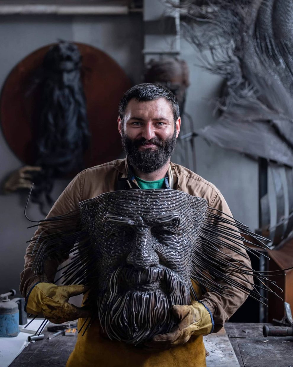 Extraordinary Sculptures Made From Industrial Metal Wires By Darius Hulea (15)