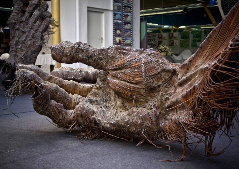 Extraordinary Sculptures Made From Industrial Metal Wires By Darius Hulea (18)