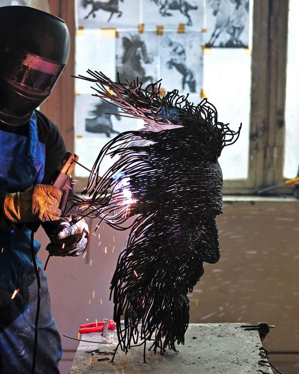 Extraordinary Sculptures Made From Industrial Metal Wires By Darius Hulea (2)