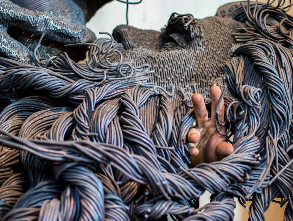 Extraordinary Sculptures Made From Industrial Metal Wires By Darius Hulea (26)