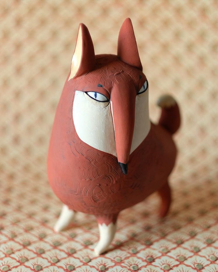 Fascinating Ceramic Sculptures Of Anthropomorphized Animals By Nastia Calaca (3)