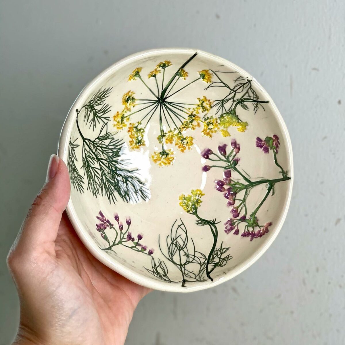 Gorgeous Ceramics Decorated With Botanical Motifs By Hessa Al Ajmani (5)