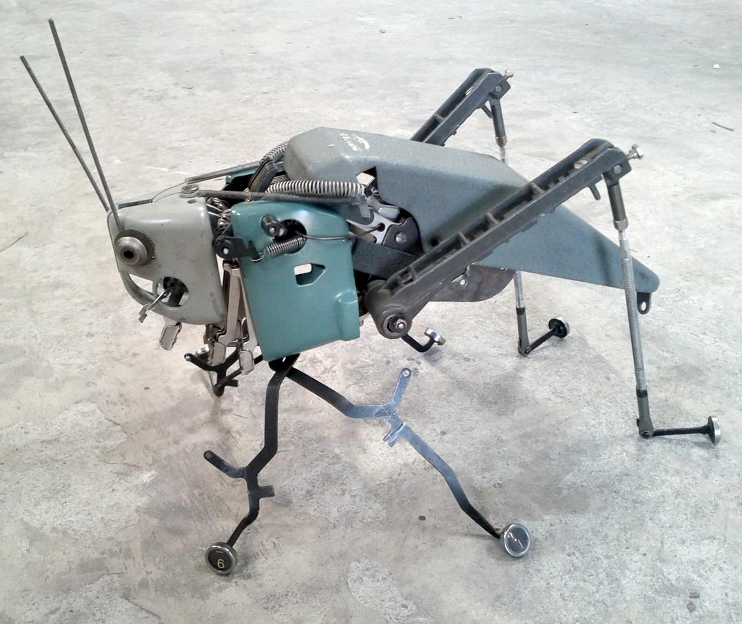 Incredible Animal Sculptures Made From Vintage Typewriters By Jeremy Mayer (12)