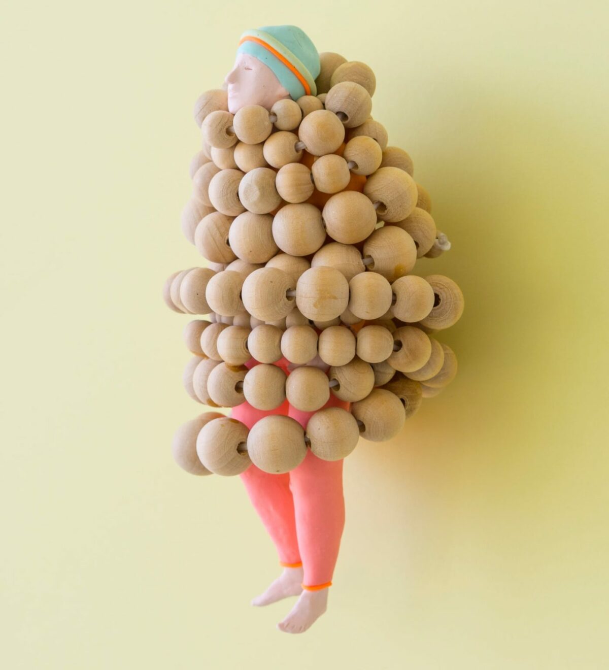 Peculiar Figure Sculptures In Vivid Colors By Frode Bolhuis (13)