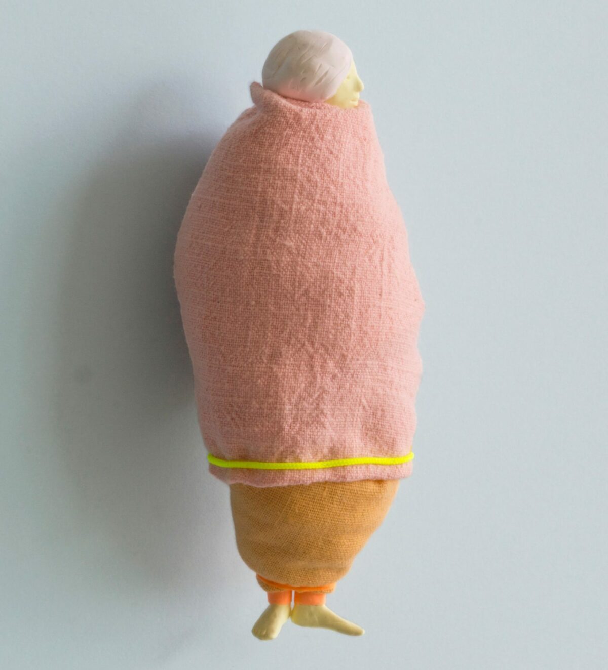 Peculiar Figure Sculptures In Vivid Colors By Frode Bolhuis (18)