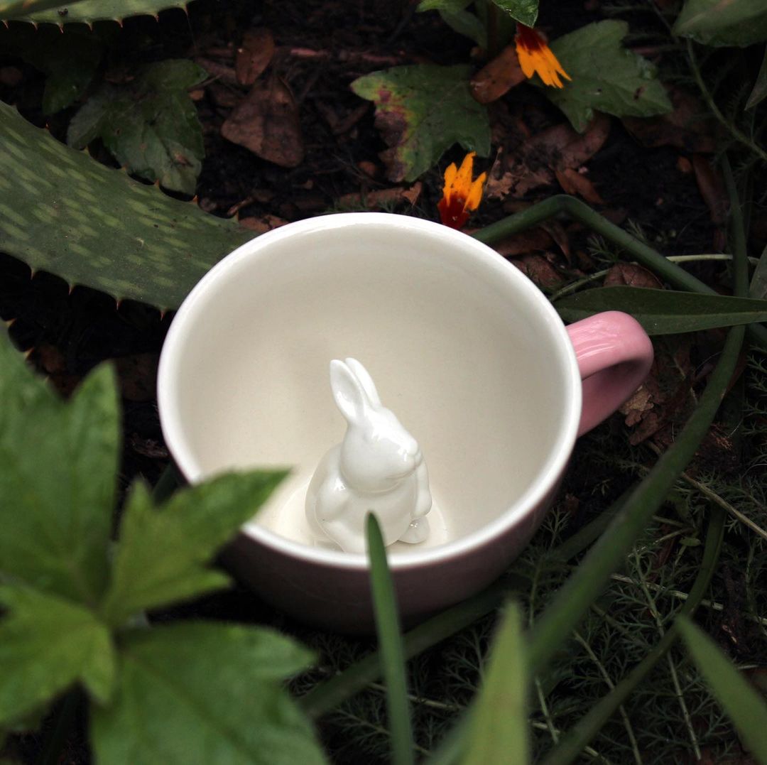 Creature Cups Wildlife Surprise In Coffee Cups By Yumi Yumi (10)