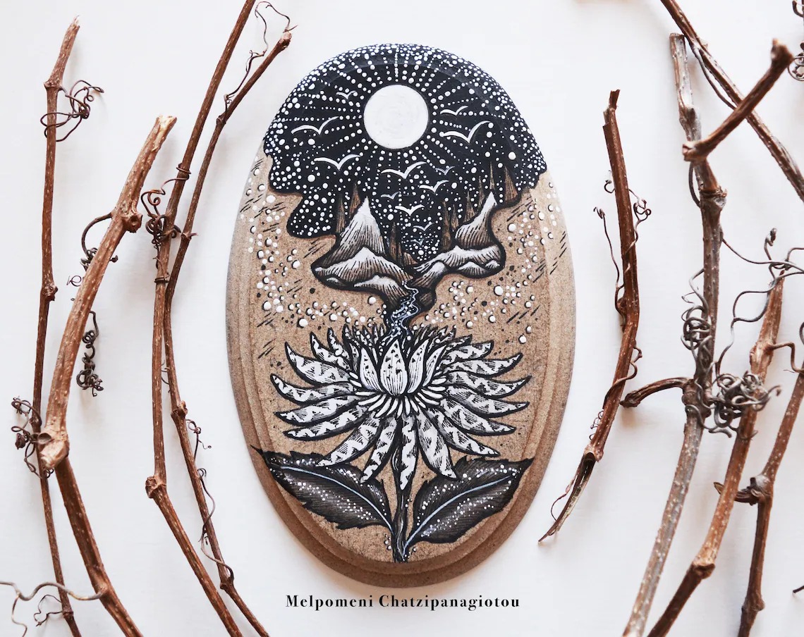 Fascinating Monochromatic Illustrations Drawn On Wood Slices By Melpomeni Chatzipanagiotou (4)