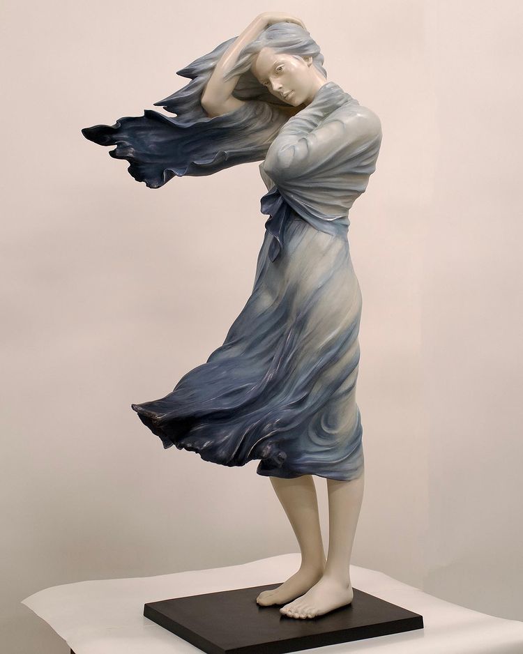 Gorgeous Sculptures Of Women In Flying Dresses By Luo Li Rong (7)