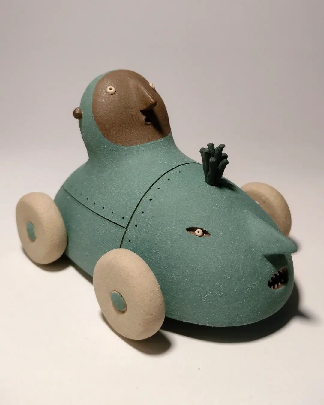 Amusing Ceramic Sculptures Of Quirky Creatures By Luciano Polverigiani (35)