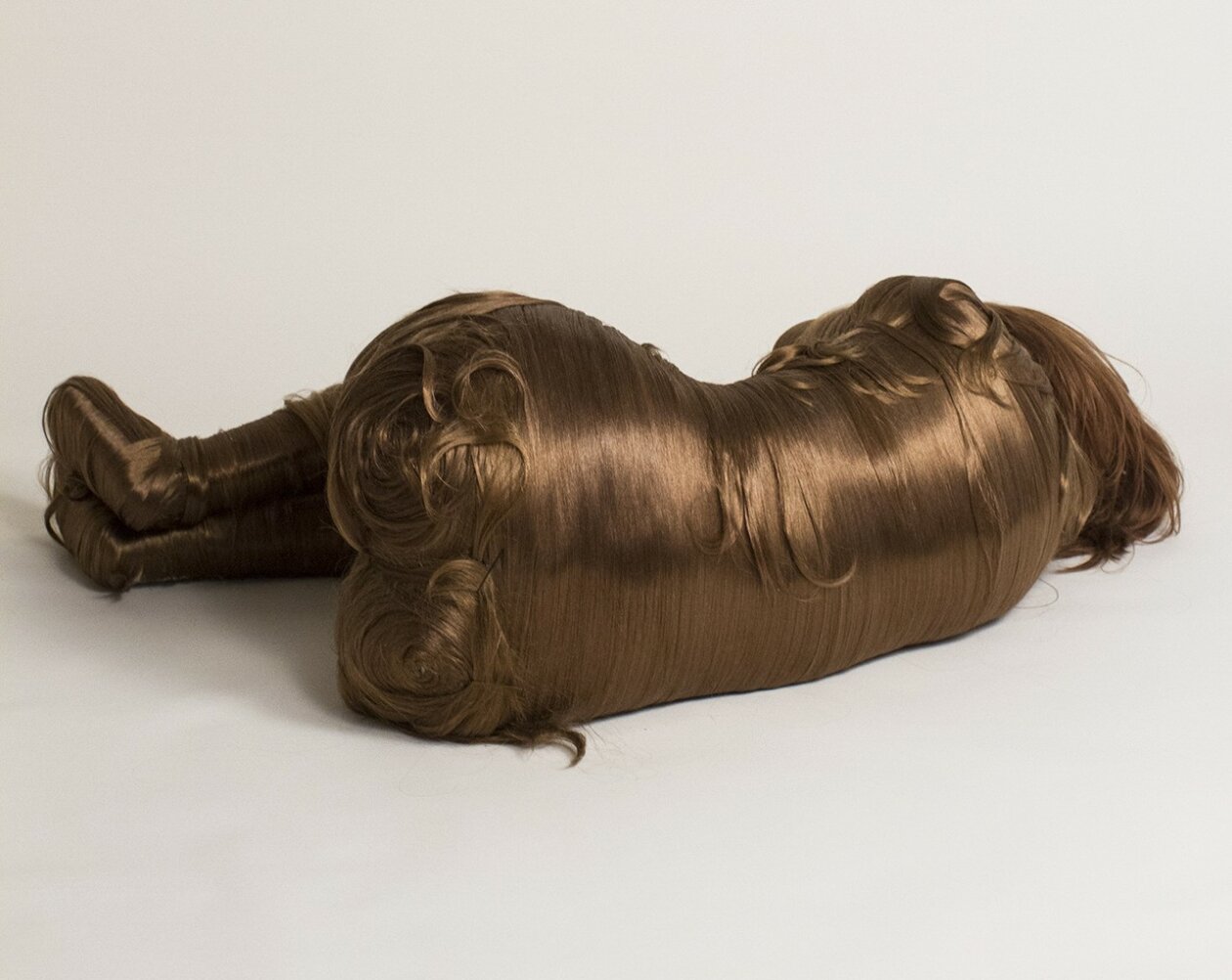 Hair People, Surreal And Poetic Figurative Sculptures By Lauren Carly Shaw (6)