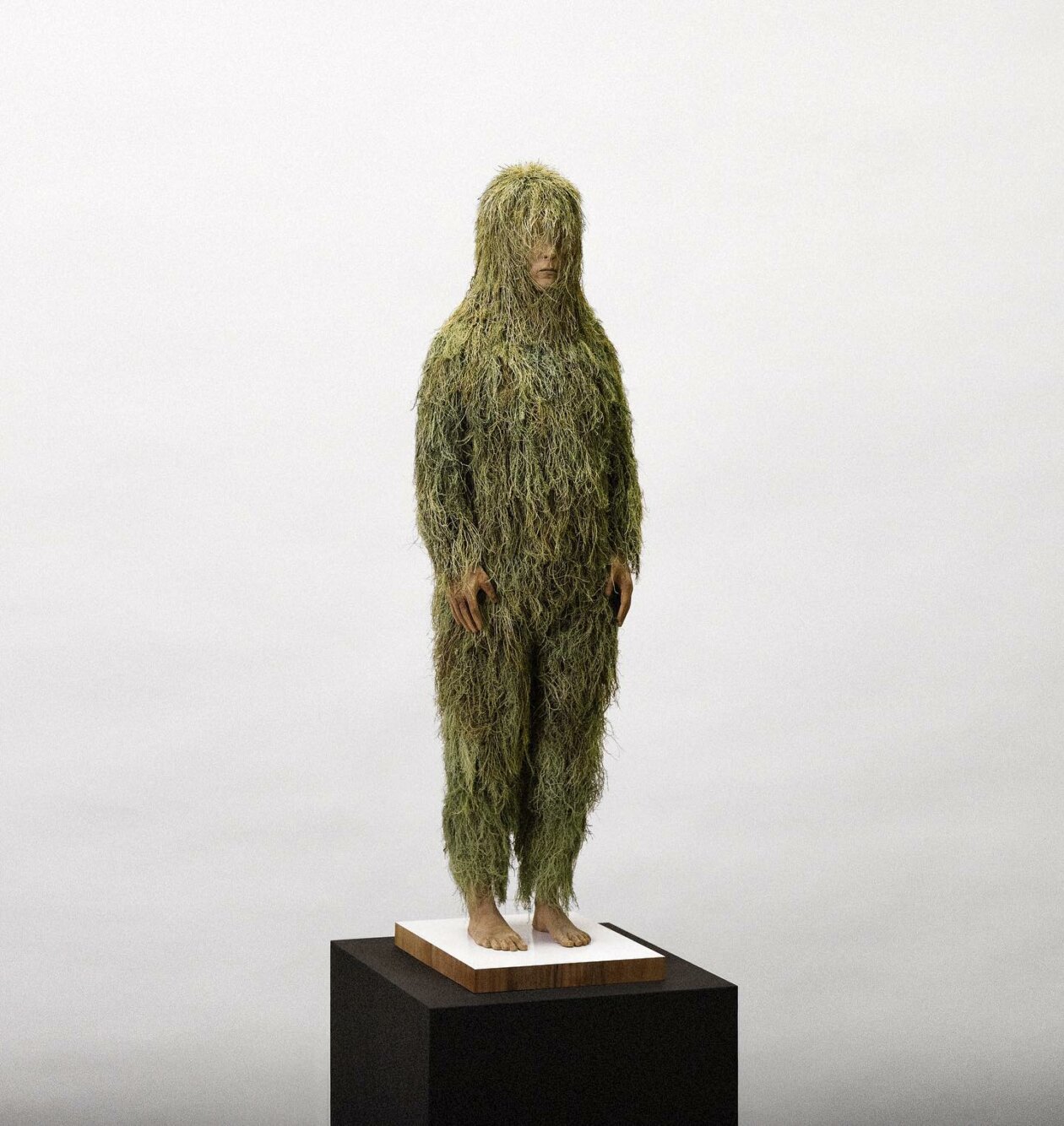 Metamorphosis, Surreal Figurative Sculptures By Andreas Senoner (12)