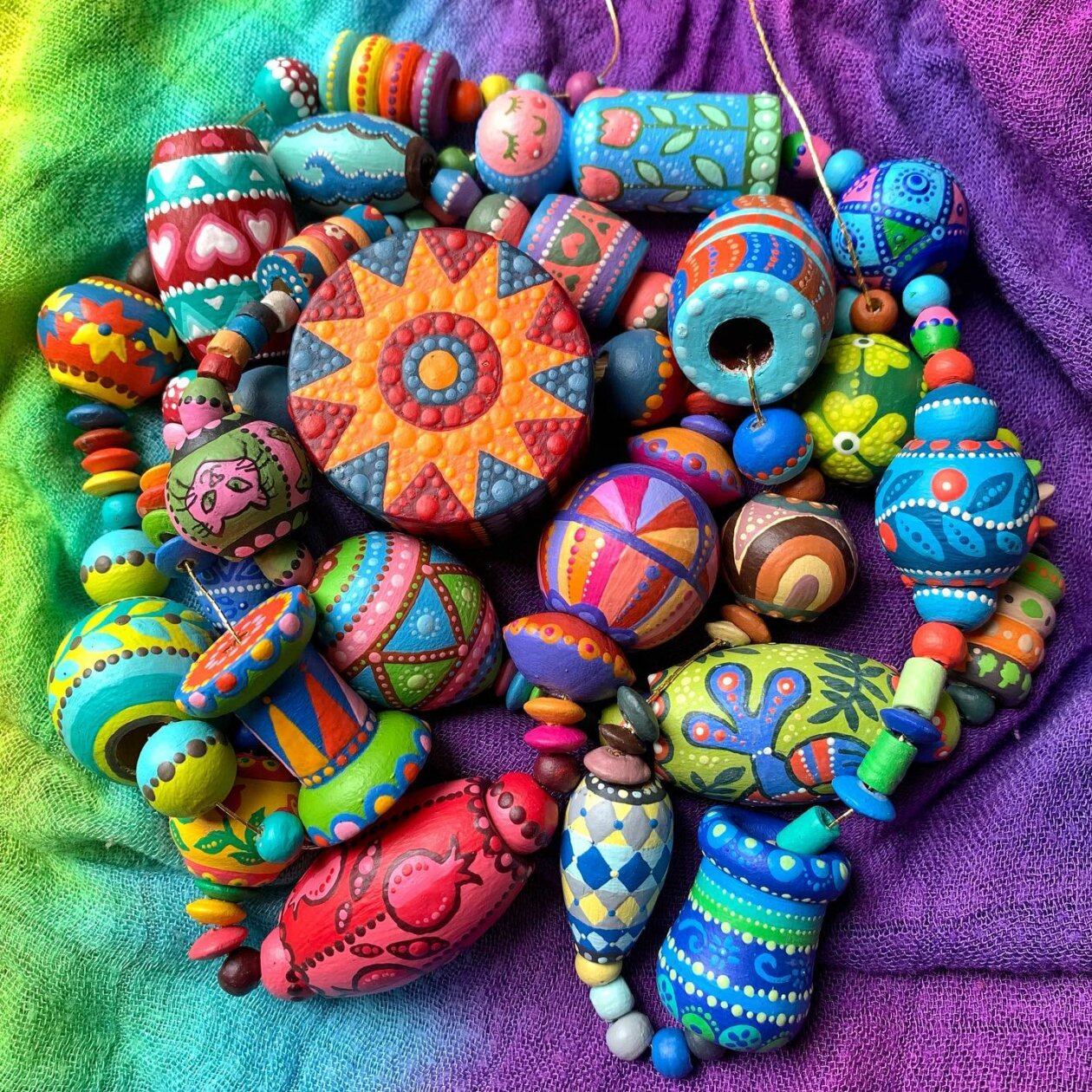 The Exuberant Pointillism Art Of Elspeth Mclean (17)