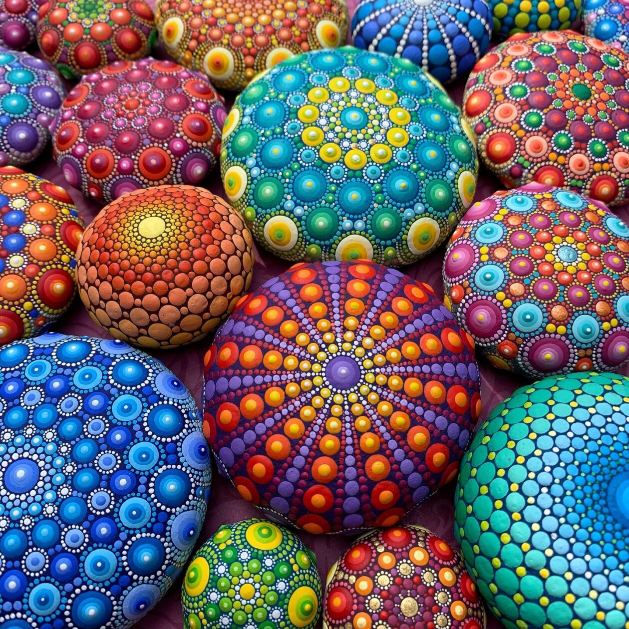 The Exuberant Pointillism Art Of Elspeth Mclean (3)