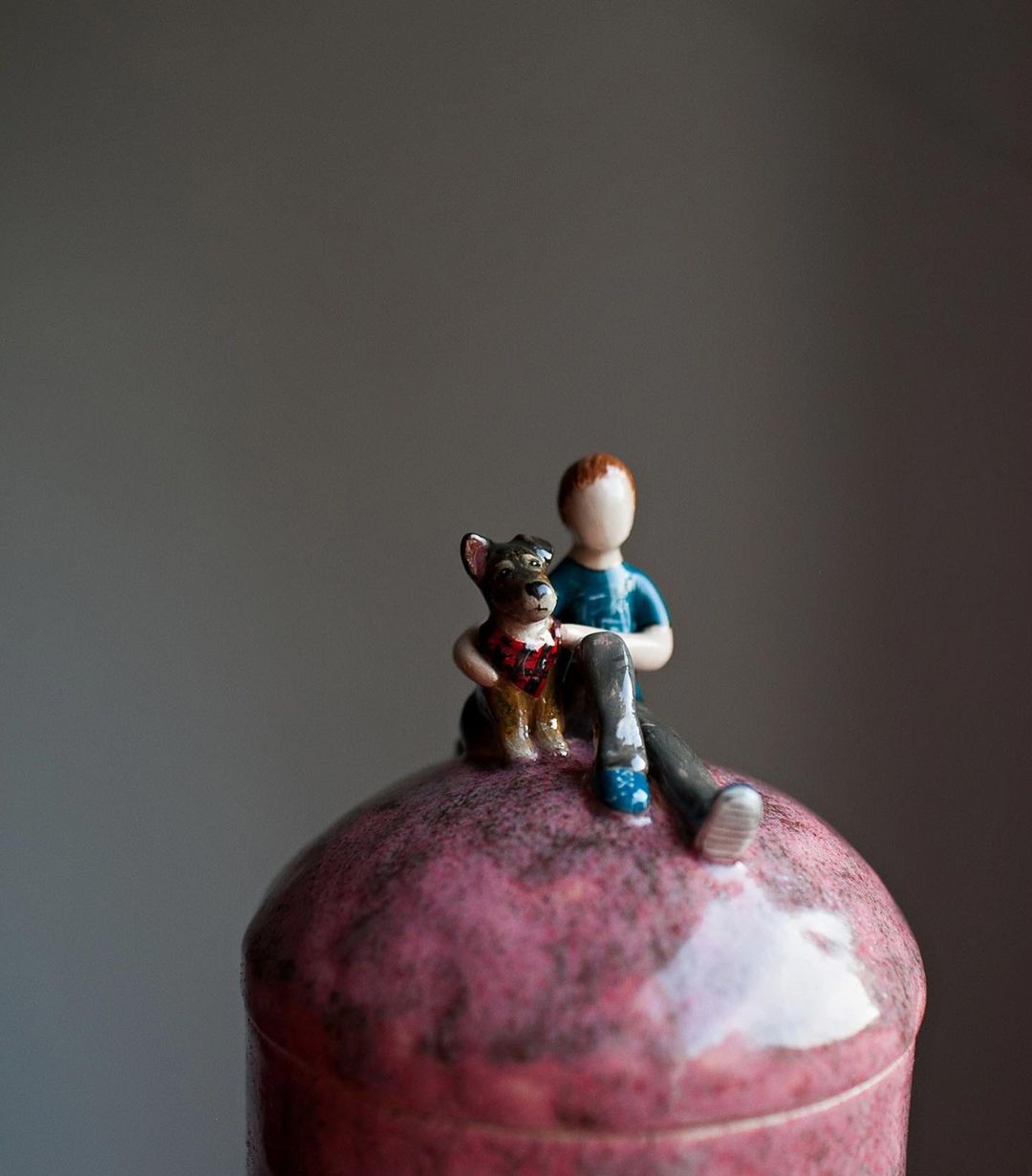 Delicate Ceramics Decorated With Lovely Figure Sculptures By Nadya And Olga (26)