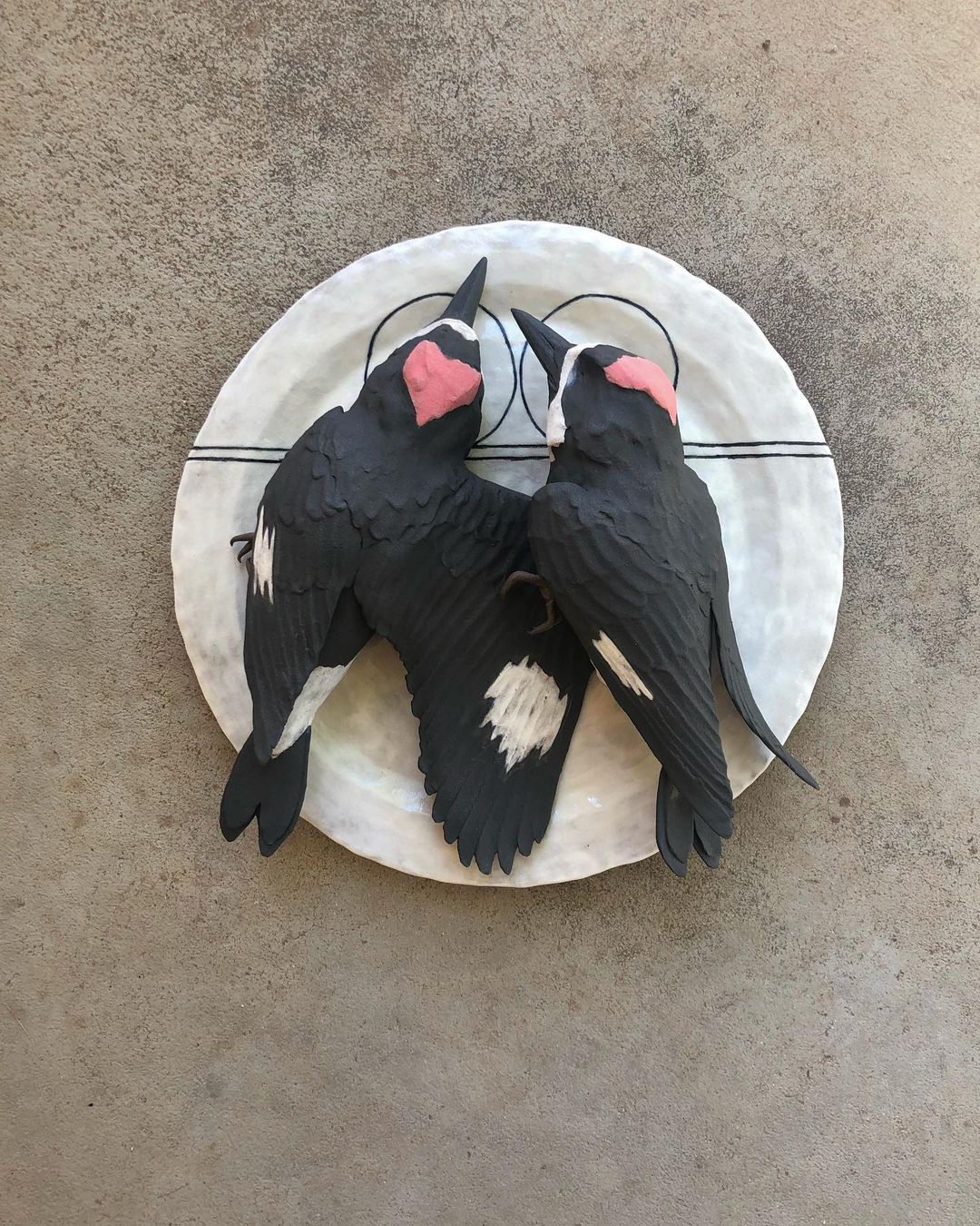 Ceramic Vases Ornate With Realistic Bird Sculptures By Sarah Conti (13)