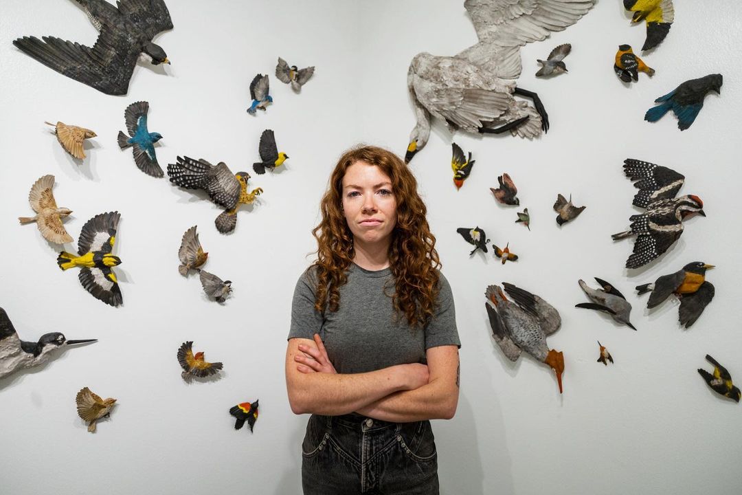 Ceramic Vases Ornate With Realistic Bird Sculptures By Sarah Conti (19)