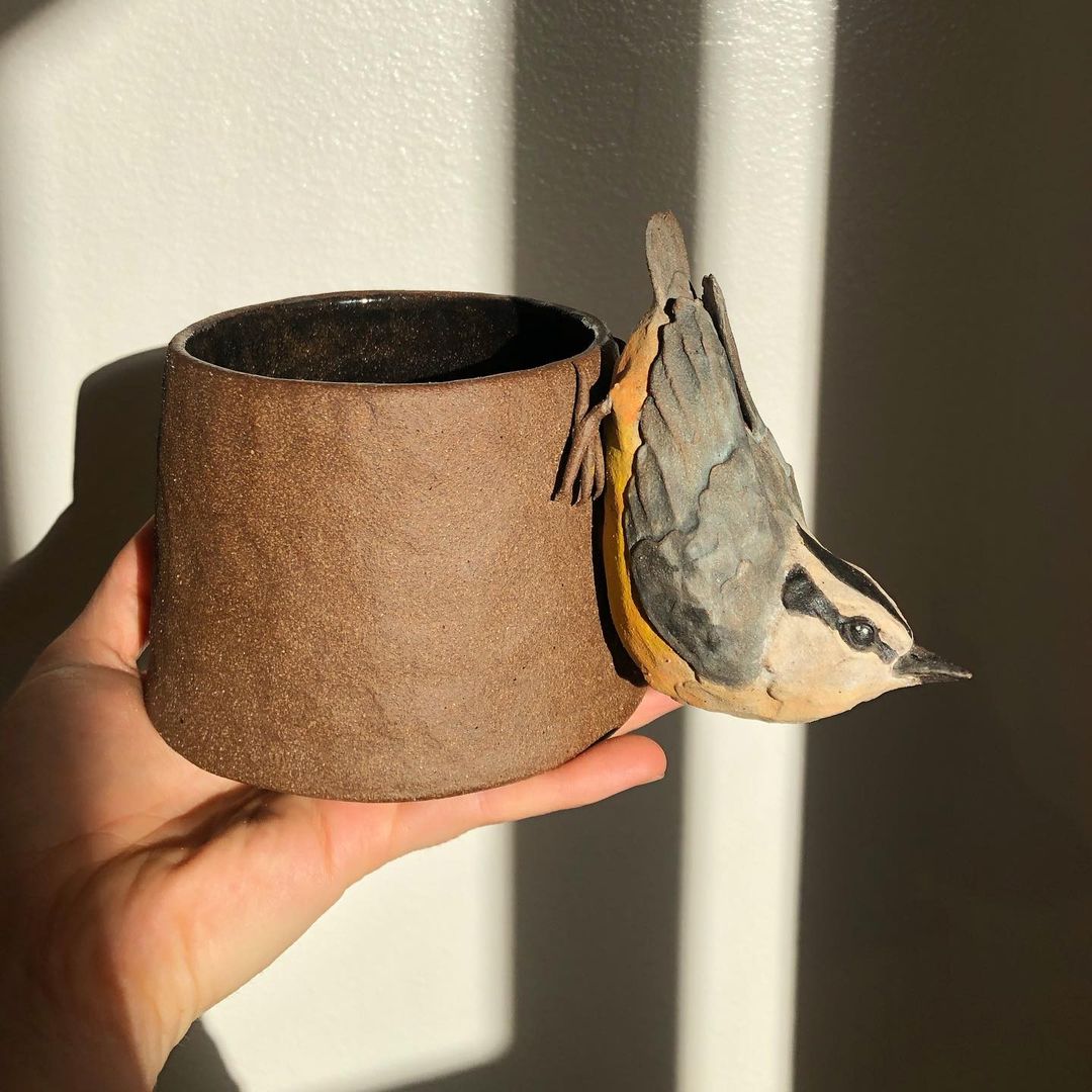 Ceramic Vases Ornate With Realistic Bird Sculptures By Sarah Conti (3)