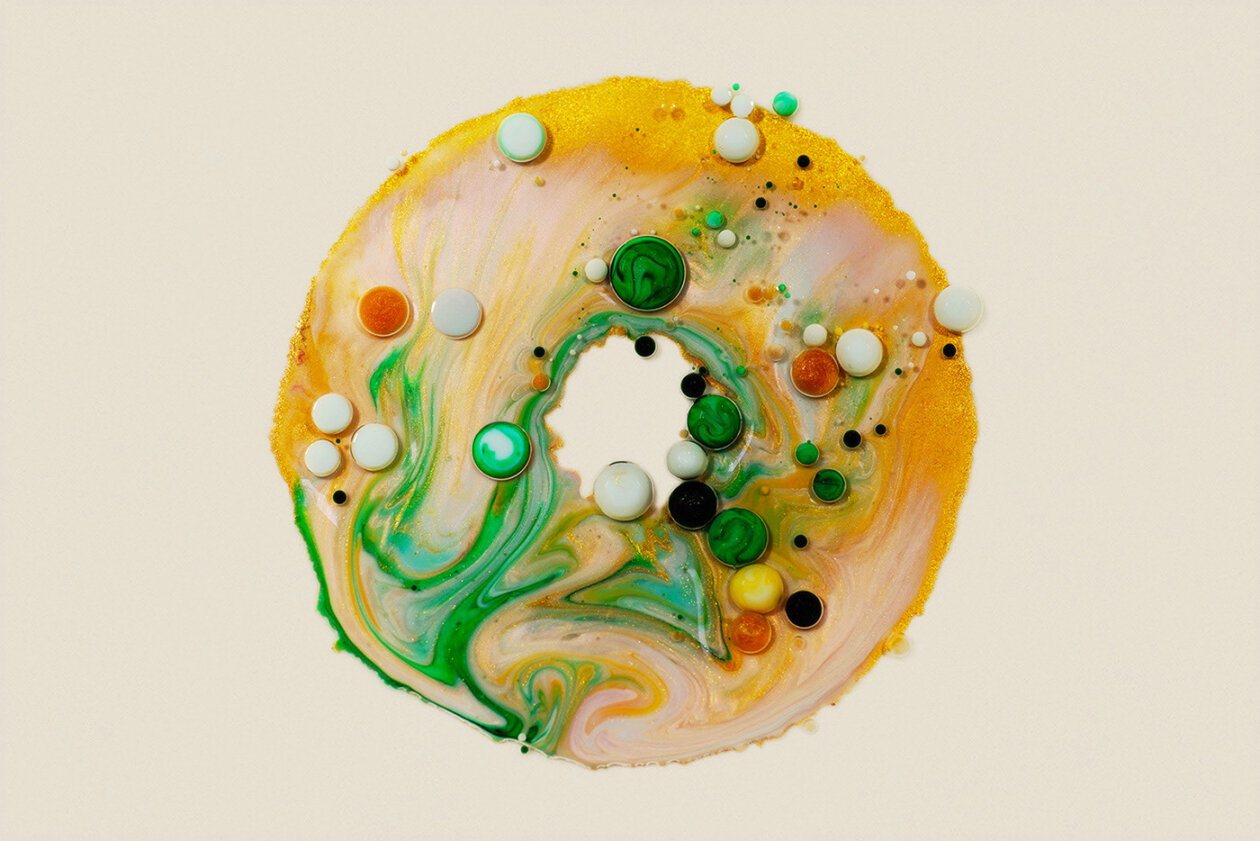 Donuts A Liquid Photography Series By Ruslan Khasanov (8)