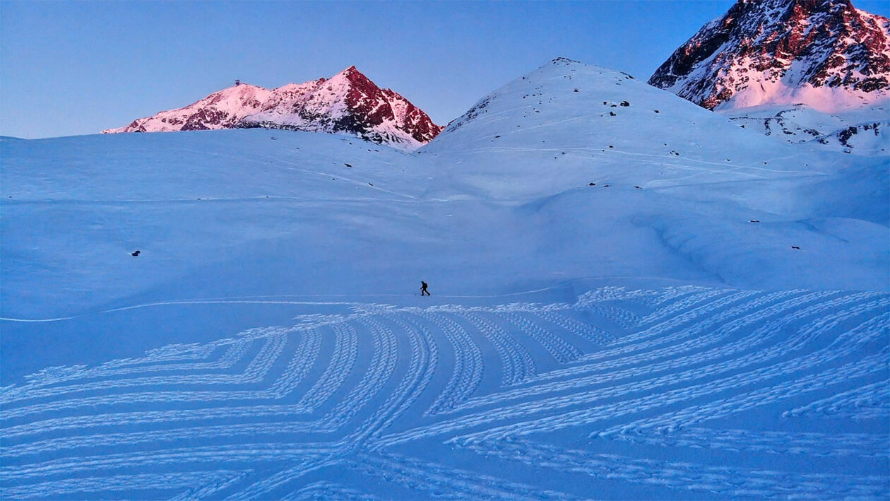 Large Scale Snow Drawings By Simon Beck (10)