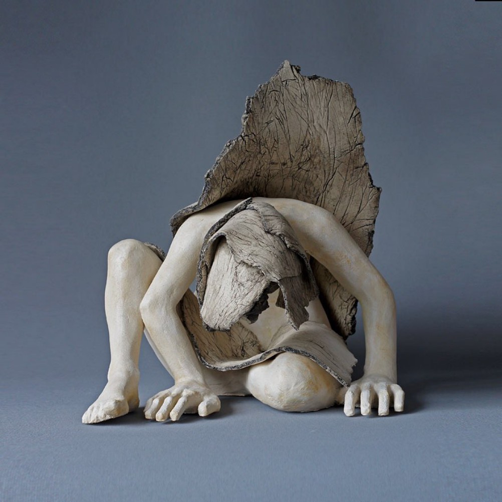 Delicate Female Ceramic Sculptures By Jeanne Sarah Bellaiche (2)