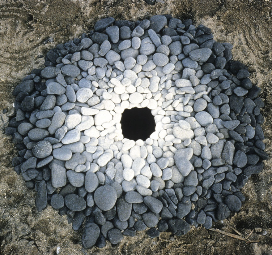 The Outstanding Land Art Of Andy Goldsworthy (11)
