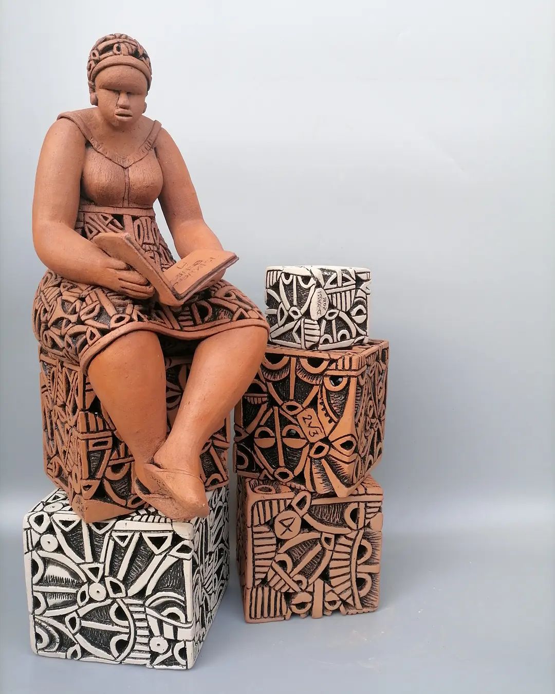 African Identity, Marvelous Ceramic Sculptures By Djakou Kassi Nathalie (1)
