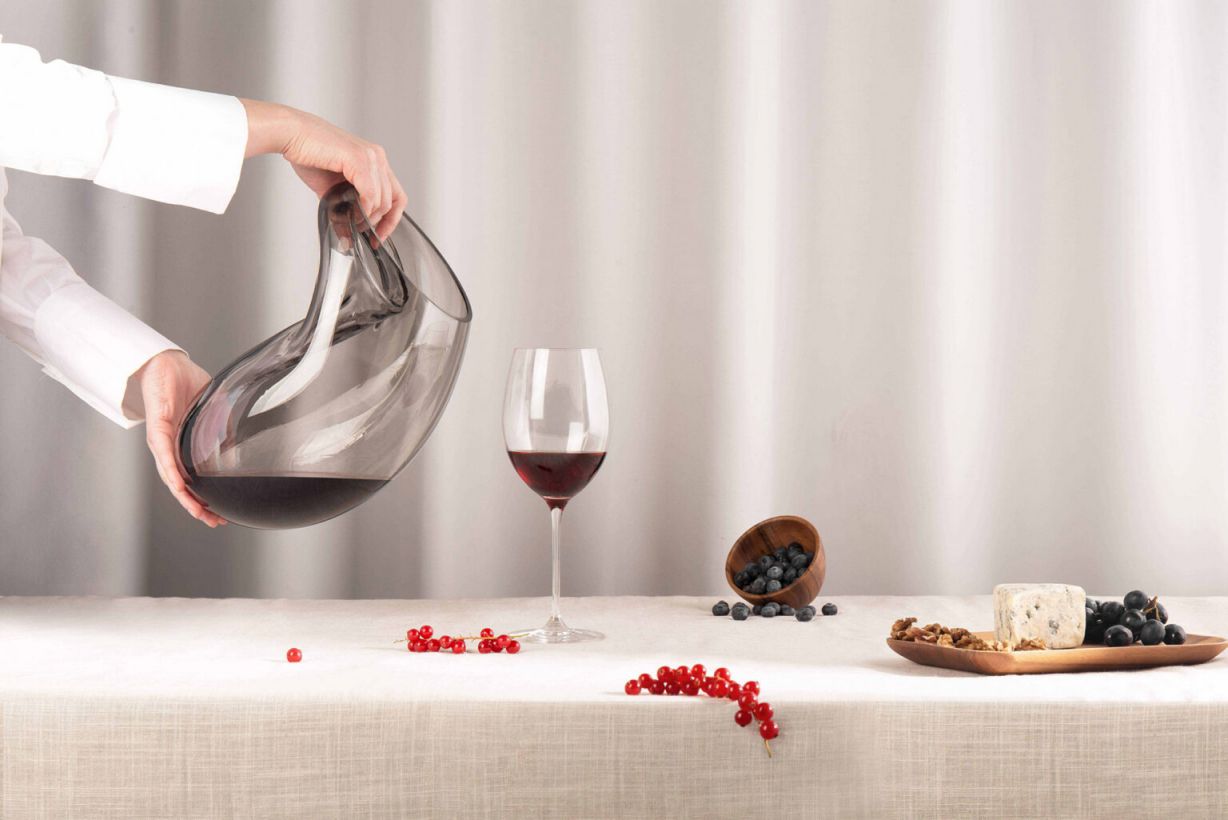 Gutta, A Melting Glass Vase Series By Kateryna Sokolova (6)