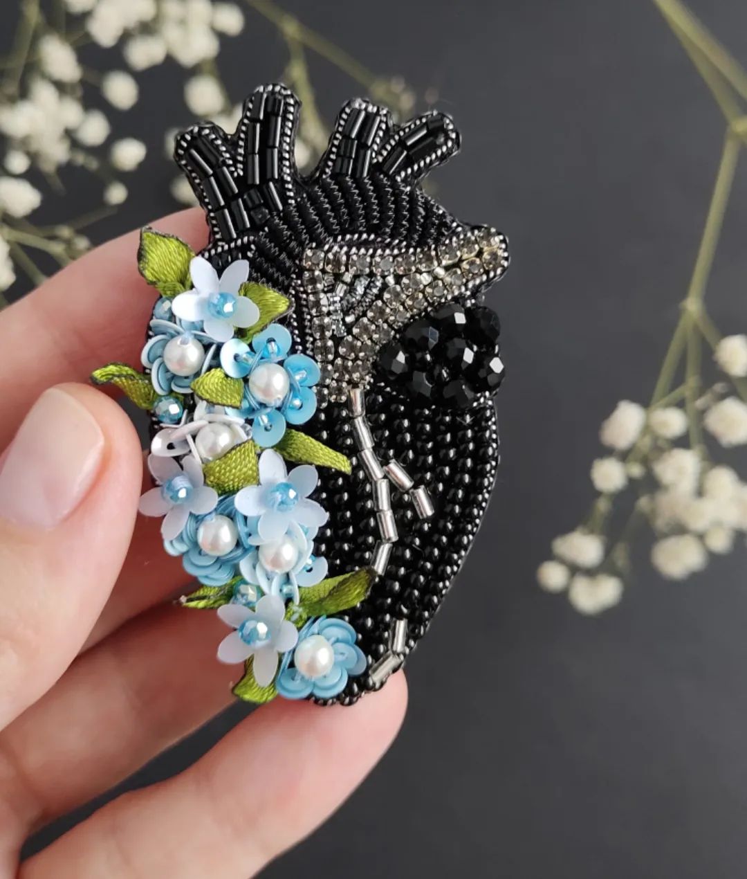 Marvelous Figurative Beaded Jewelry By Irina Nachatova (13)