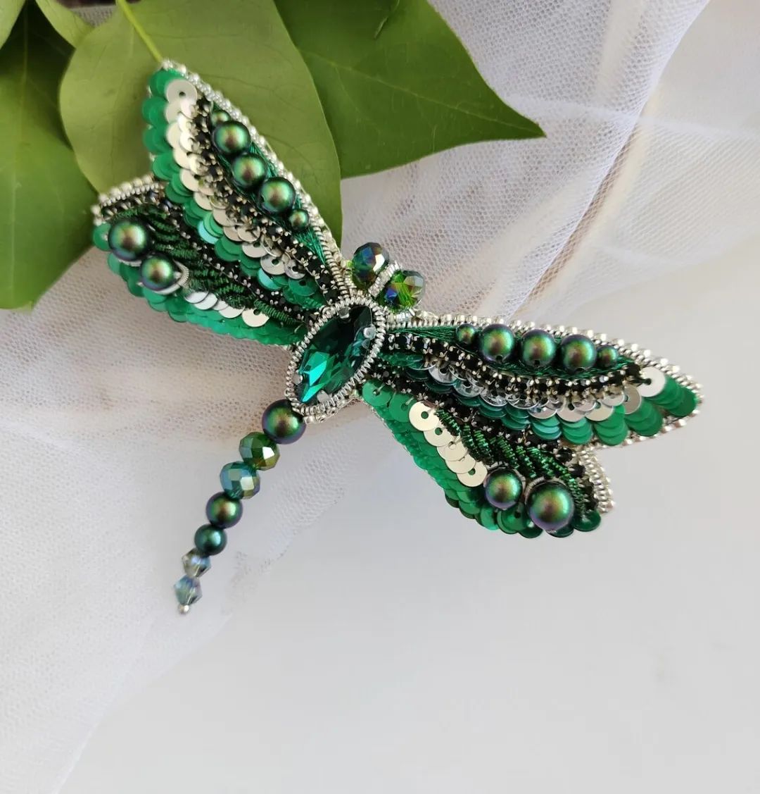 Marvelous Figurative Beaded Jewelry By Irina Nachatova (2)